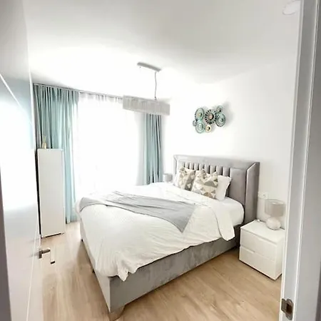 Beautiful Apartment *